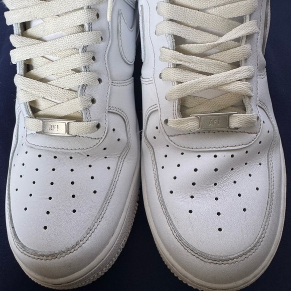 Men’s Low Cut All White Nike Air Force 1’s Size 11.5 Authentic Fast Shipping - Picture 2 of 16
